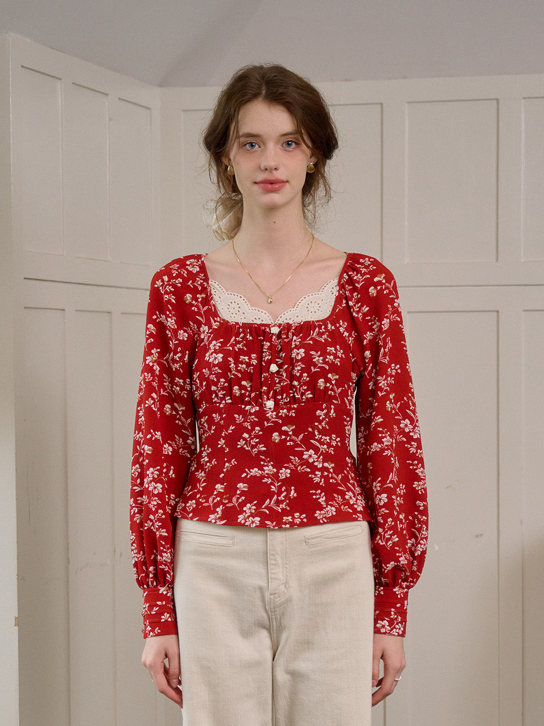 【Final Sale】Kairi Square Collar Lace Floral Blouse