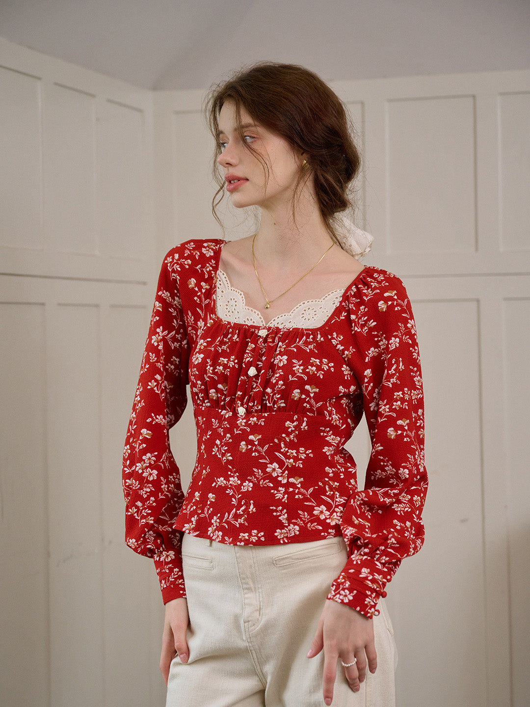 【Final Sale】Kairi Square Collar Lace Floral Blouse