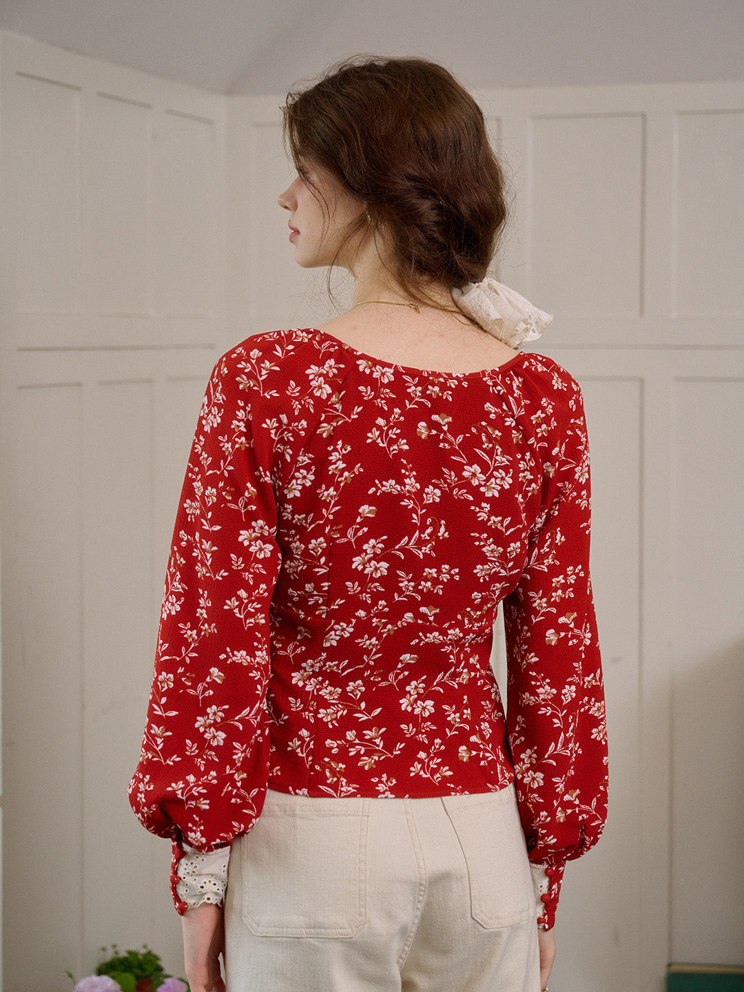 【Final Sale】Kairi Square Collar Lace Floral Blouse