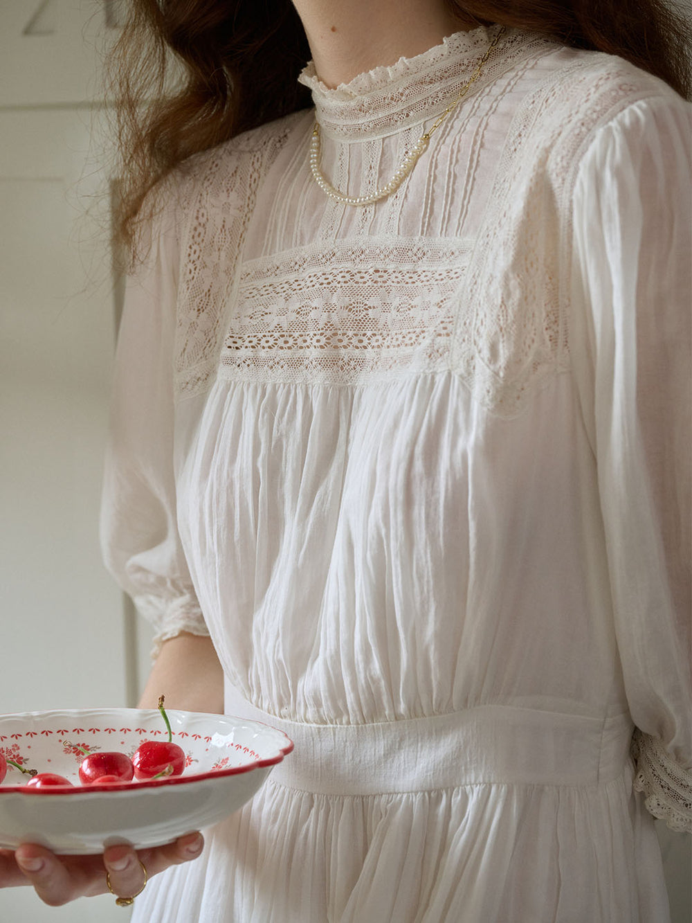 GWENIVERE LACE DRESS (WHITE)