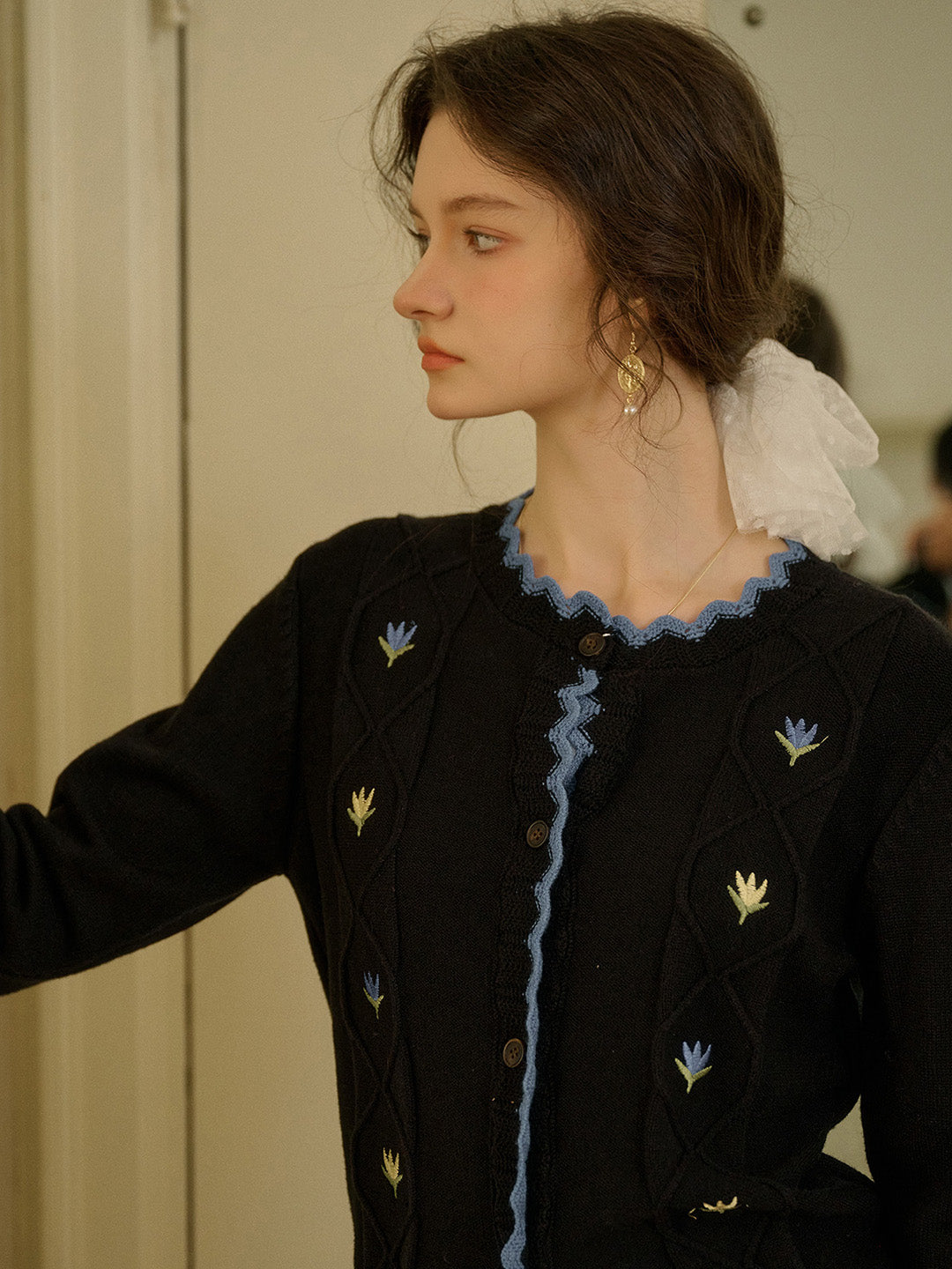 【Final Sale】Quincy Standing Collar Colour-Crossing Lace Embroidery Cardigan