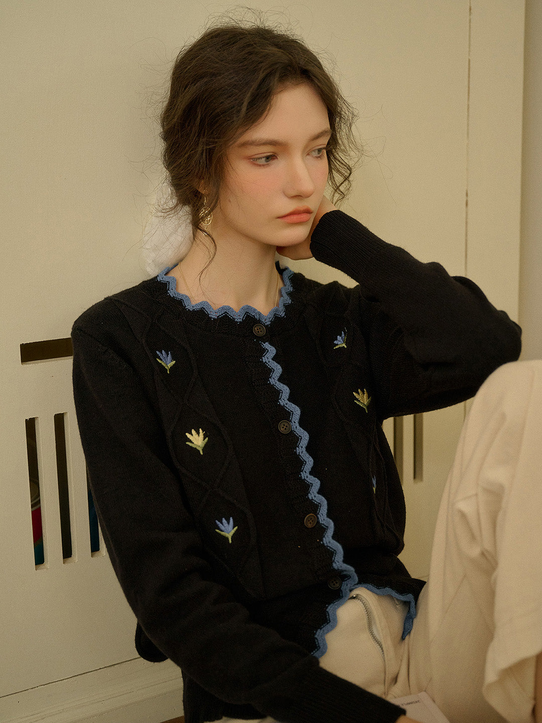 【Final Sale】Quincy Standing Collar Colour-Crossing Lace Embroidery Cardigan