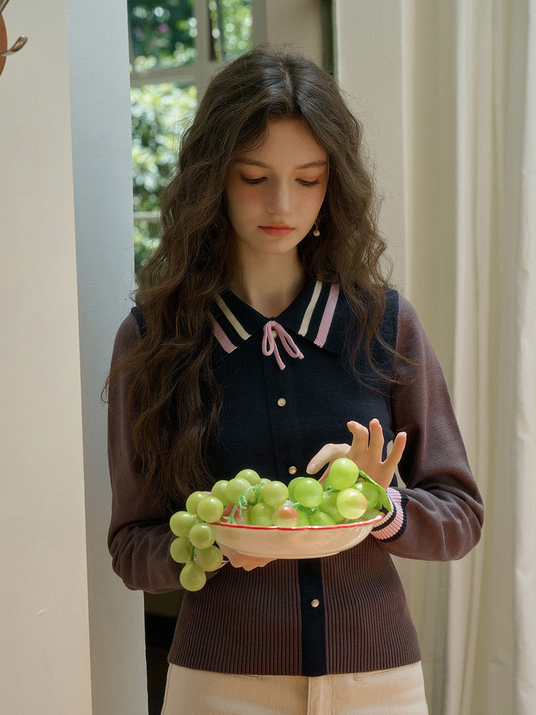 【Final Sale】Dahlia Clashing Colours Doll Neck Bowknot Pullover Sweater
