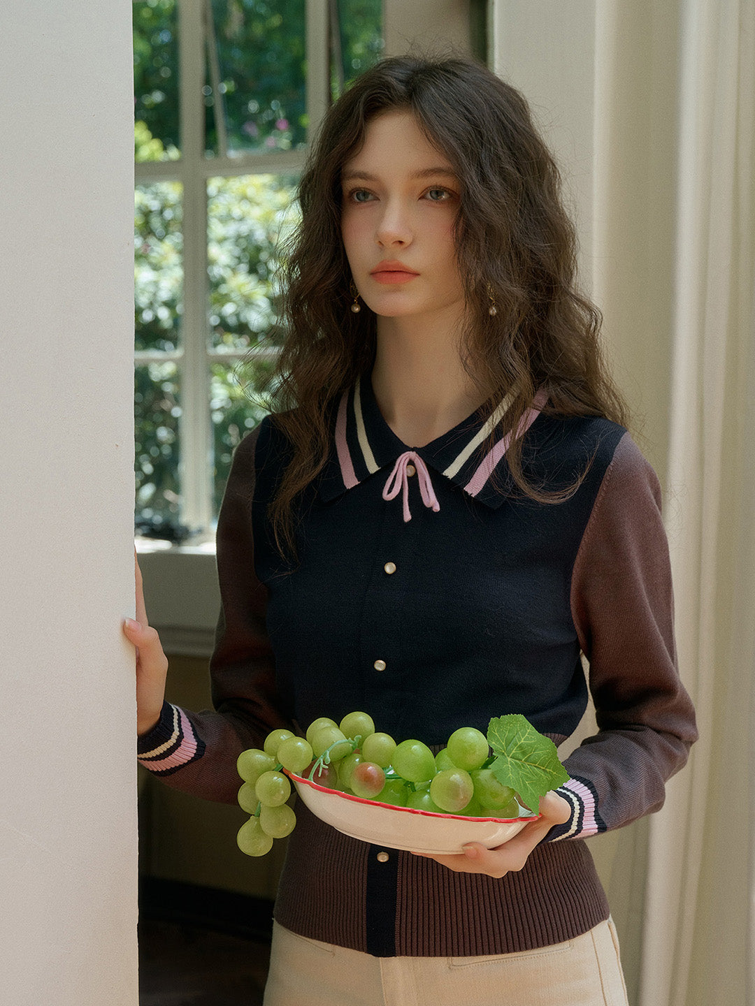 【Final Sale】Dahlia Clashing Colours Doll Neck Bowknot Pullover Sweater