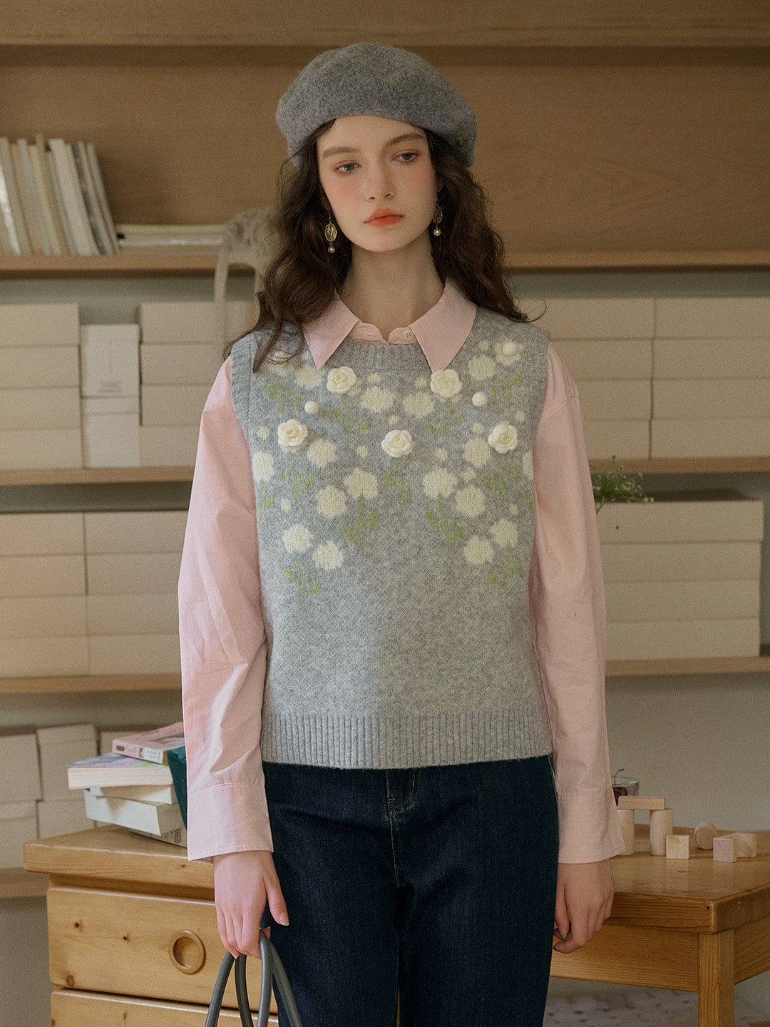 Kensley Ribbed Crew Neck Jacquard Rose & 3D Rose Sweater Vest
