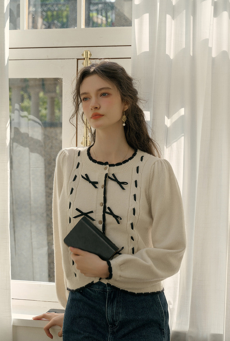 【Final Sale】Miranda Round Neck Contrast Bow cardigan