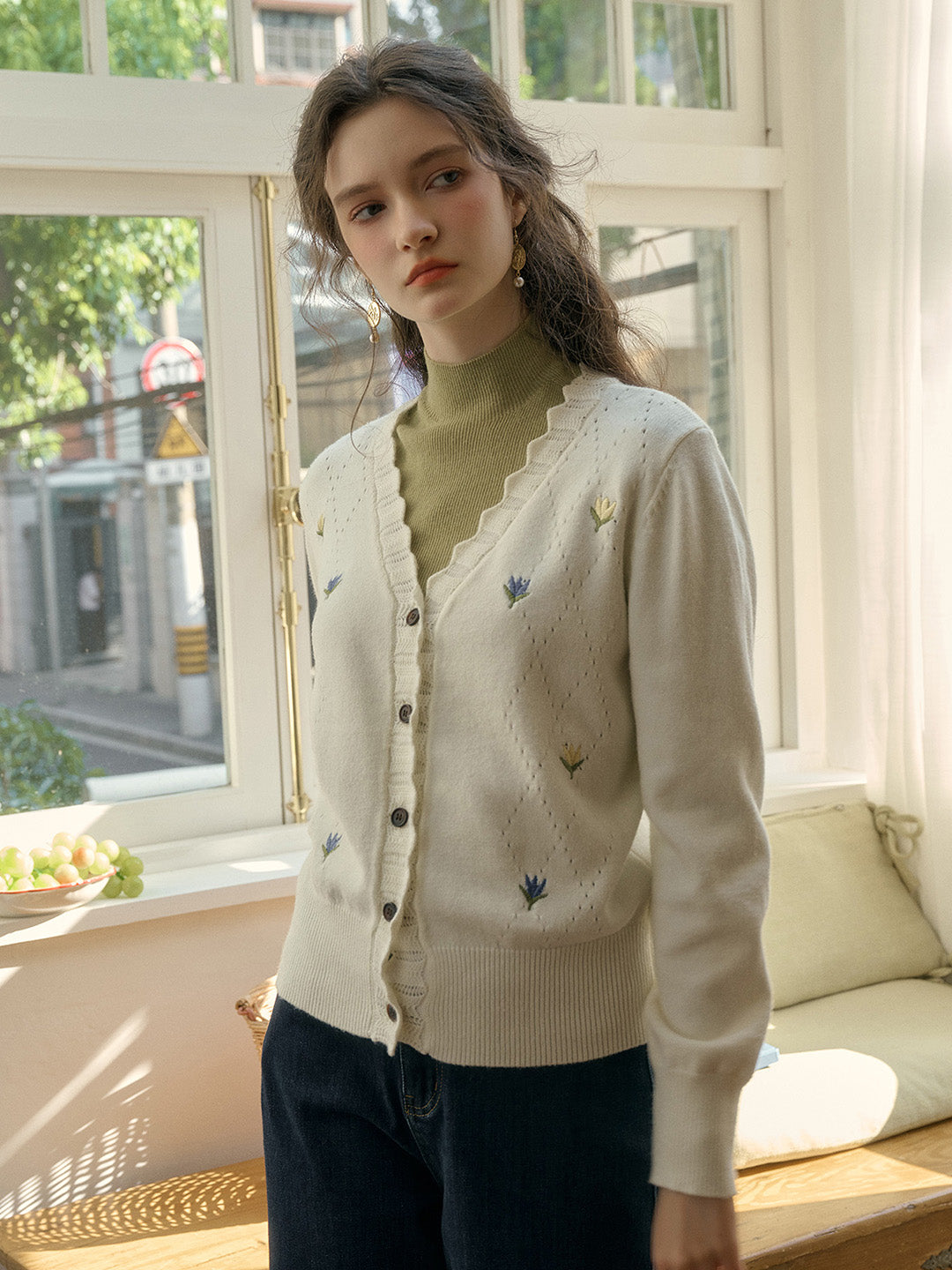 【 Final Sale】Vivian V-Neck Contrasting Embroidery Cardigan