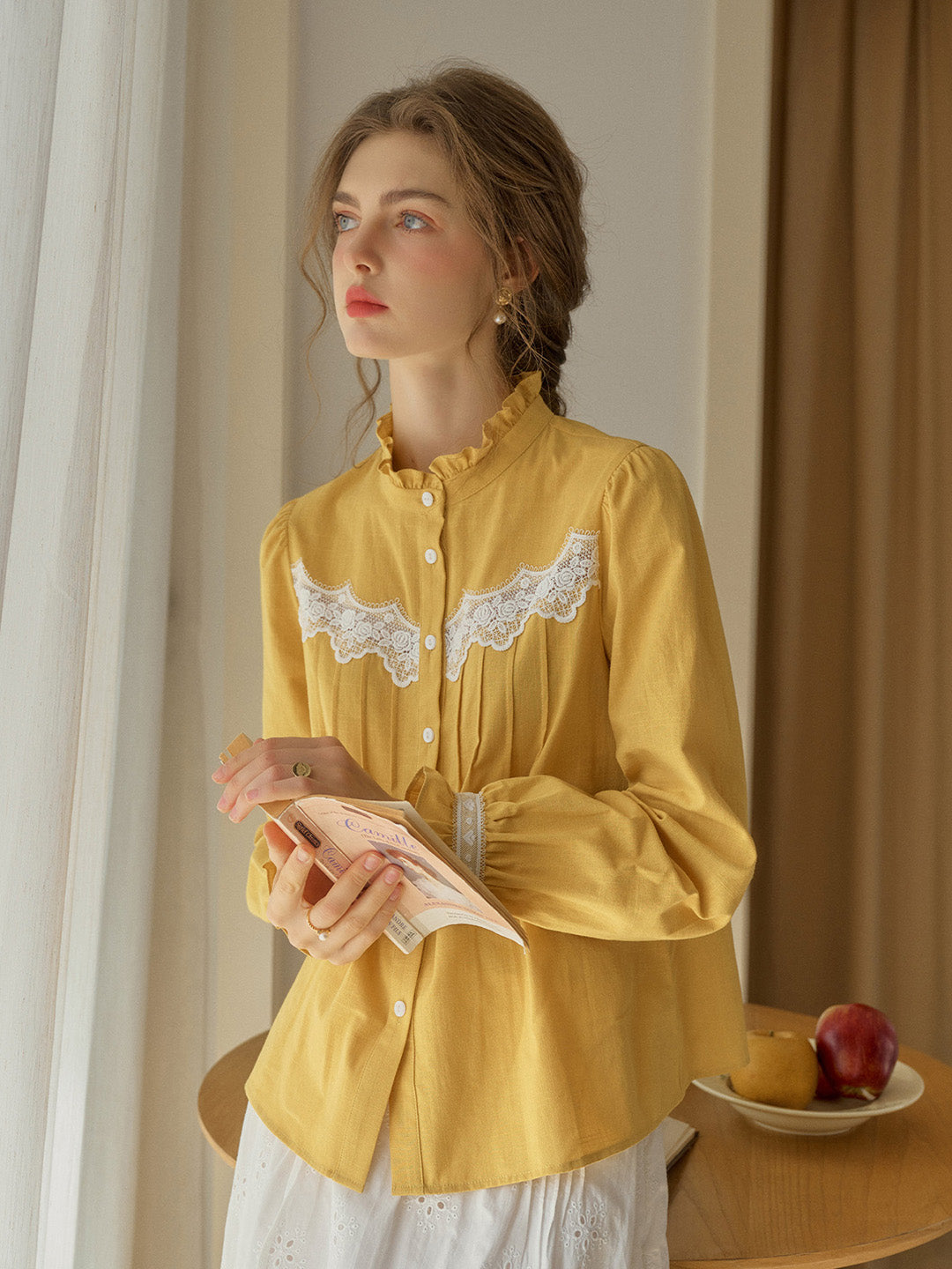 【Final Sale】Kitty Wavy Stand Collar Lace Blouse - Yellow