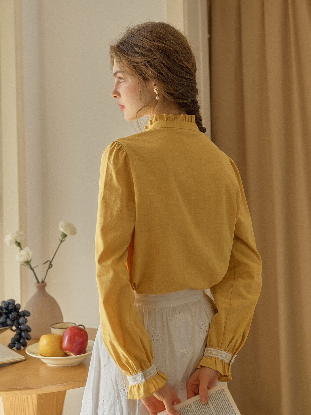 【Final Sale】Kitty Wavy Stand Collar Lace Blouse - Yellow