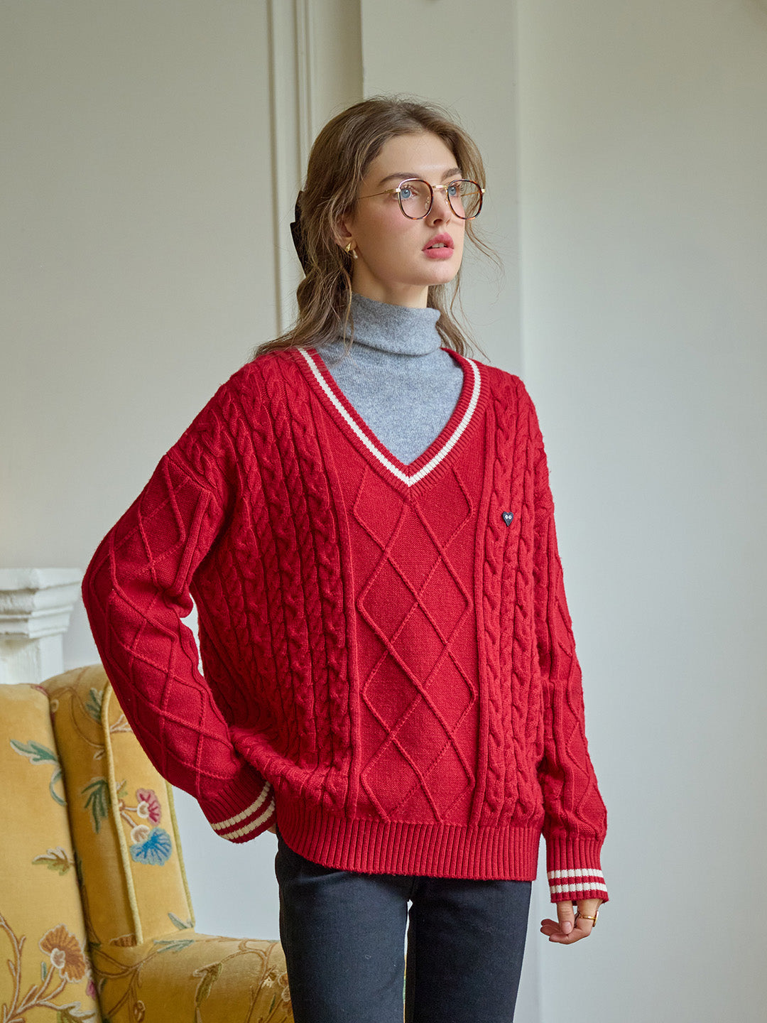 Reese V-Neck Constraing Ribbed Wool Sweater - Red
