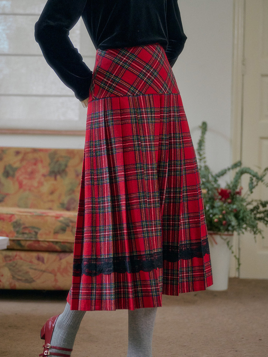 【Final Sale】Drew Line Contrastng Pleated Plaid Skirt