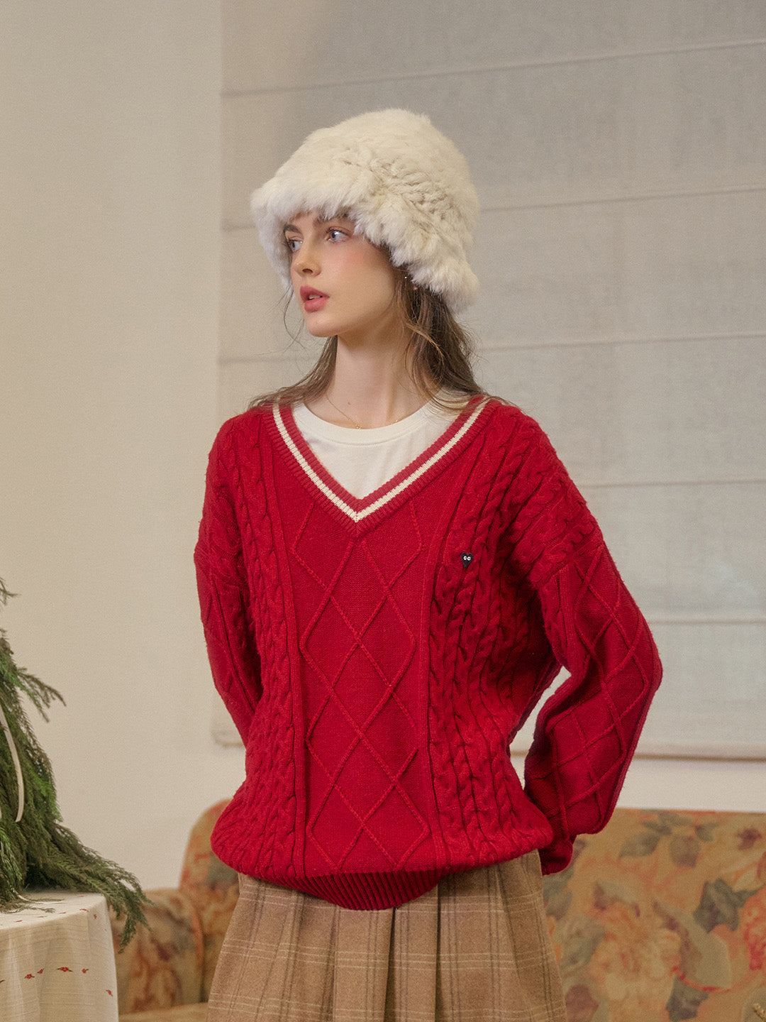 Reese V-Neck Constraing Ribbed Wool Sweater - Red