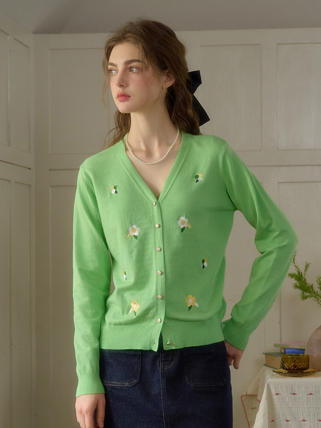 【Final Sale】Carlo V-Neck Embroidery Cardigan