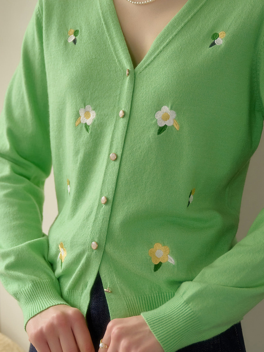 【Final Sale】Carlo V-Neck Embroidery Cardigan