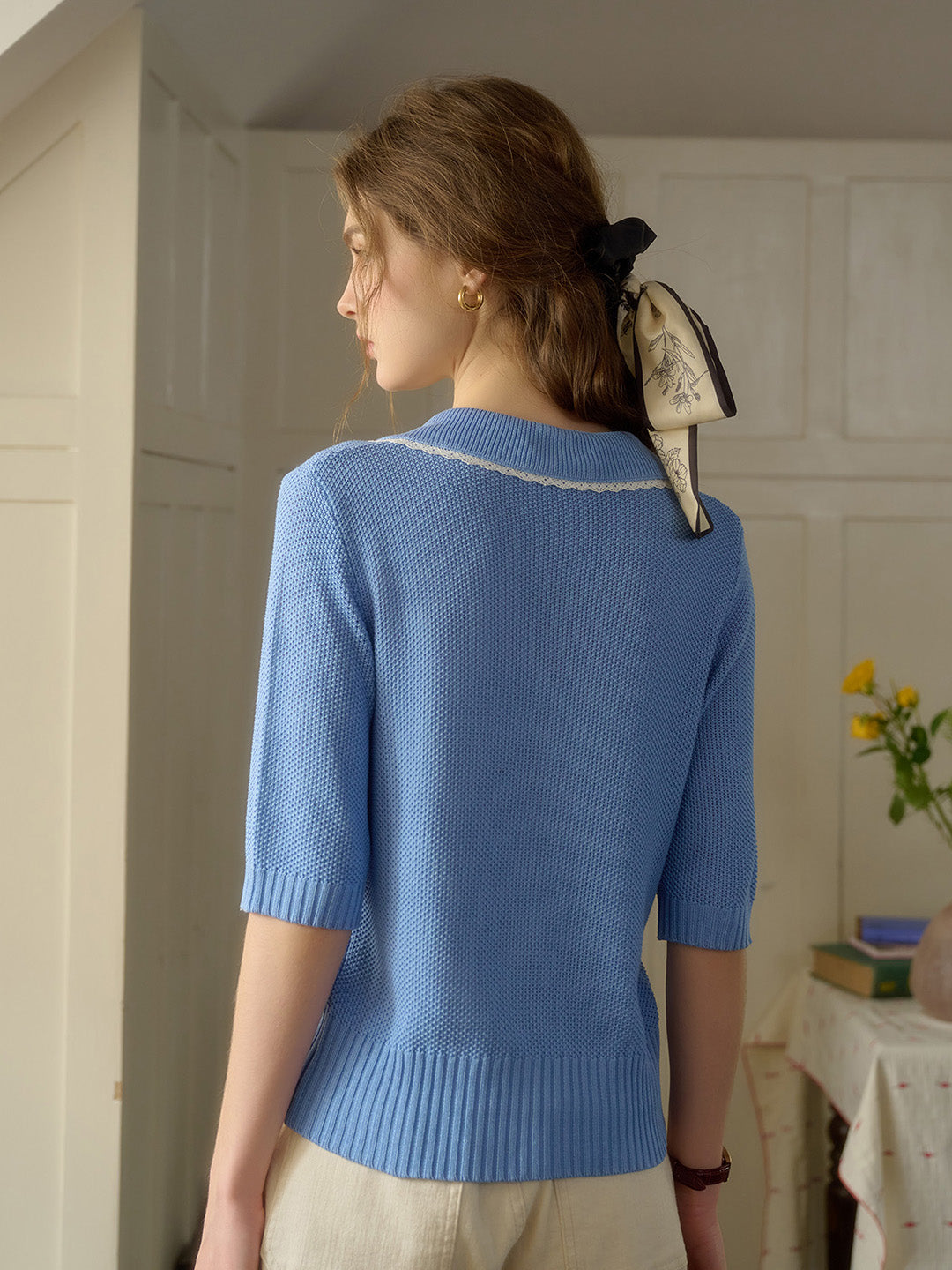 【Final Sale】Roise Round Neck Embroidery Top