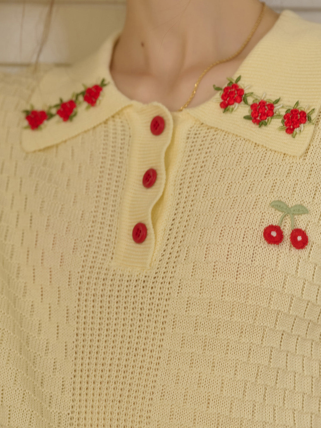 【Final Sale】Ariana Round Neck Embroidery Top