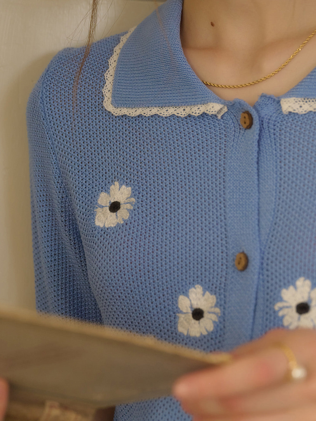 【Final Sale】Cora Round Neck Embroidery Cardigan