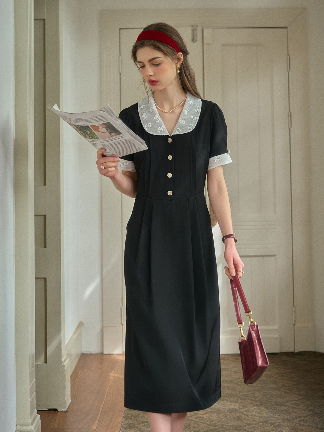 Evelyn Peter Pen Collar Contrasting Dress