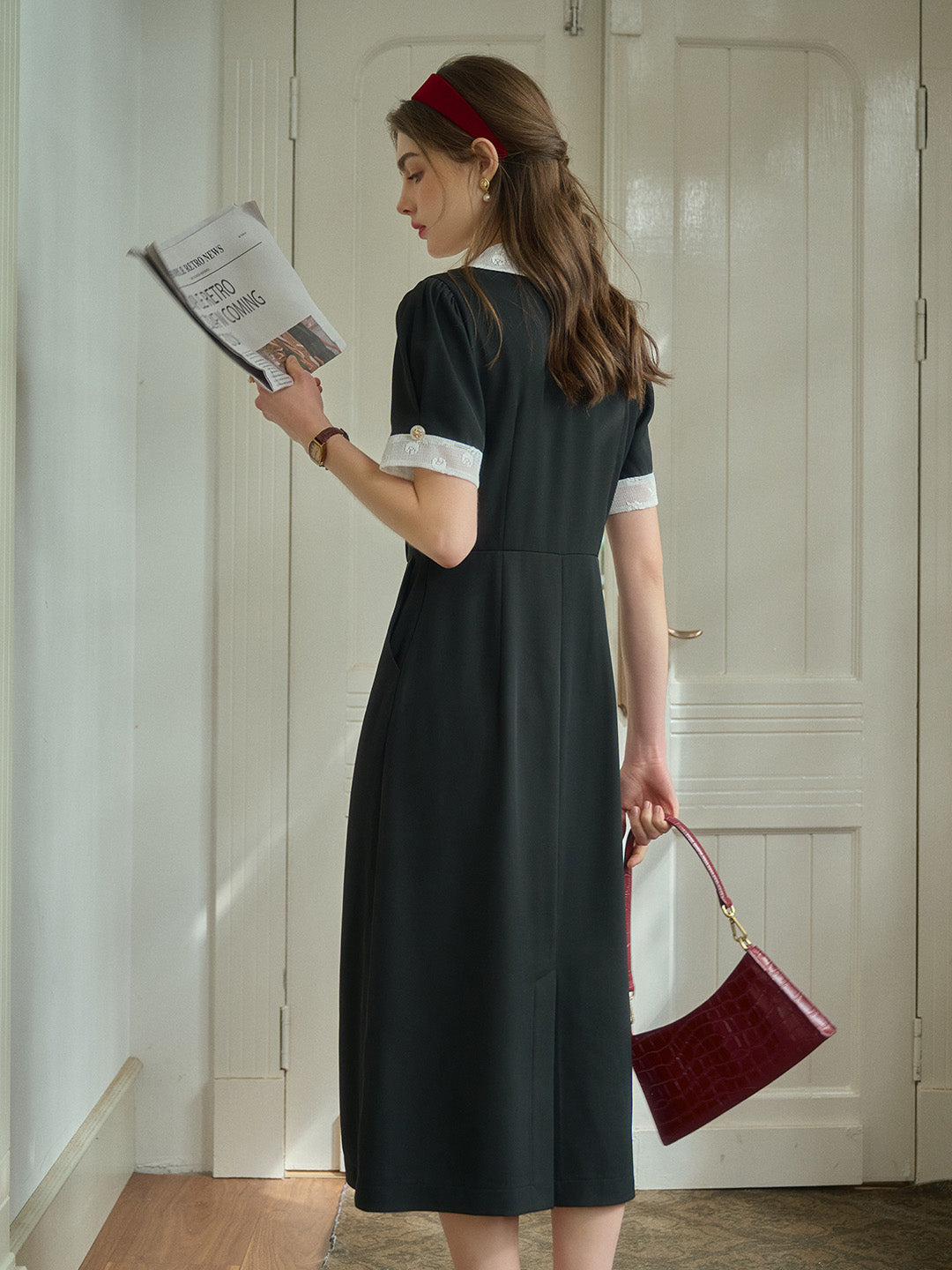 Evelyn Peter Pen Collar Contrasting Dress