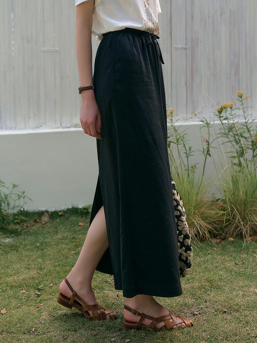 Mare Straight Cut Back Slit Skirt