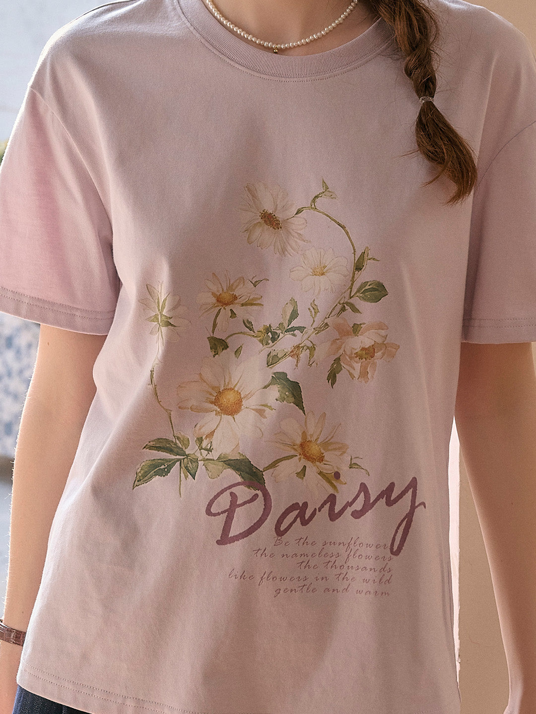 Daisy Round Neck Antique Flower T-shirt