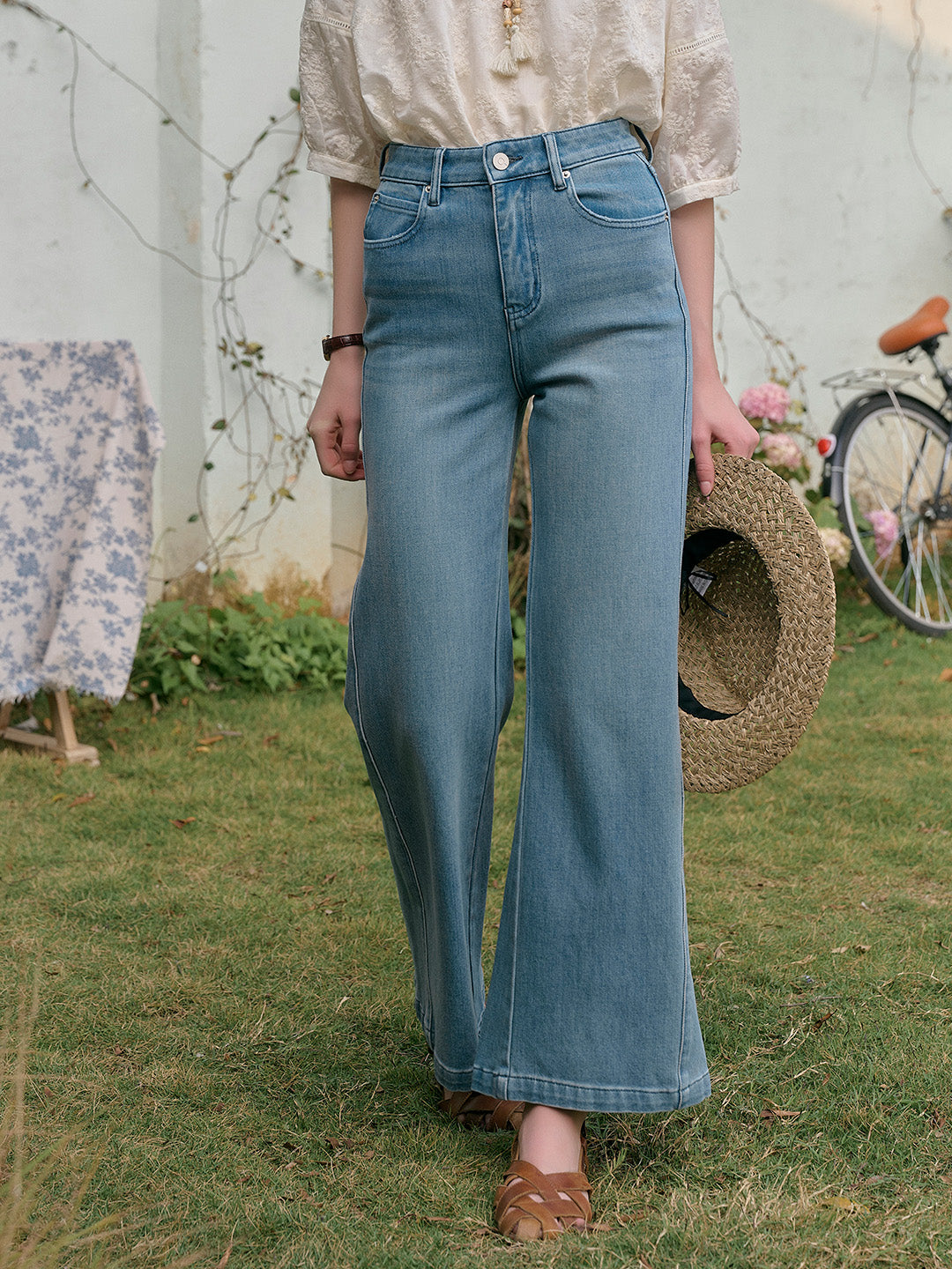 Eloise Mid-Waist Jeans