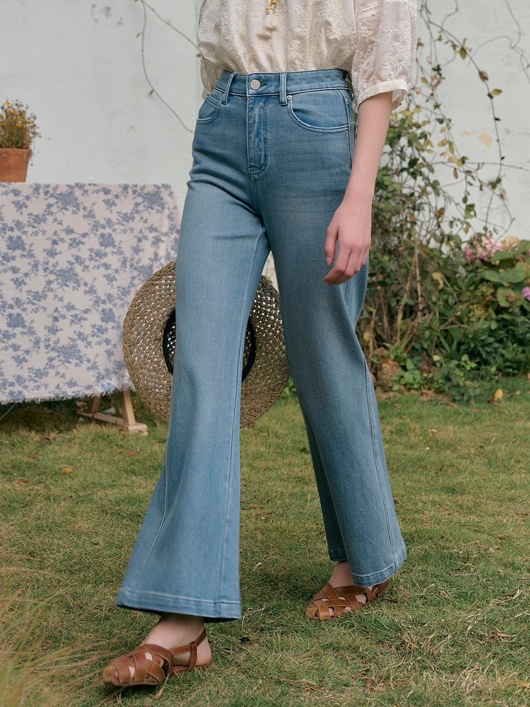 Eloise Mid-Waist Jeans
