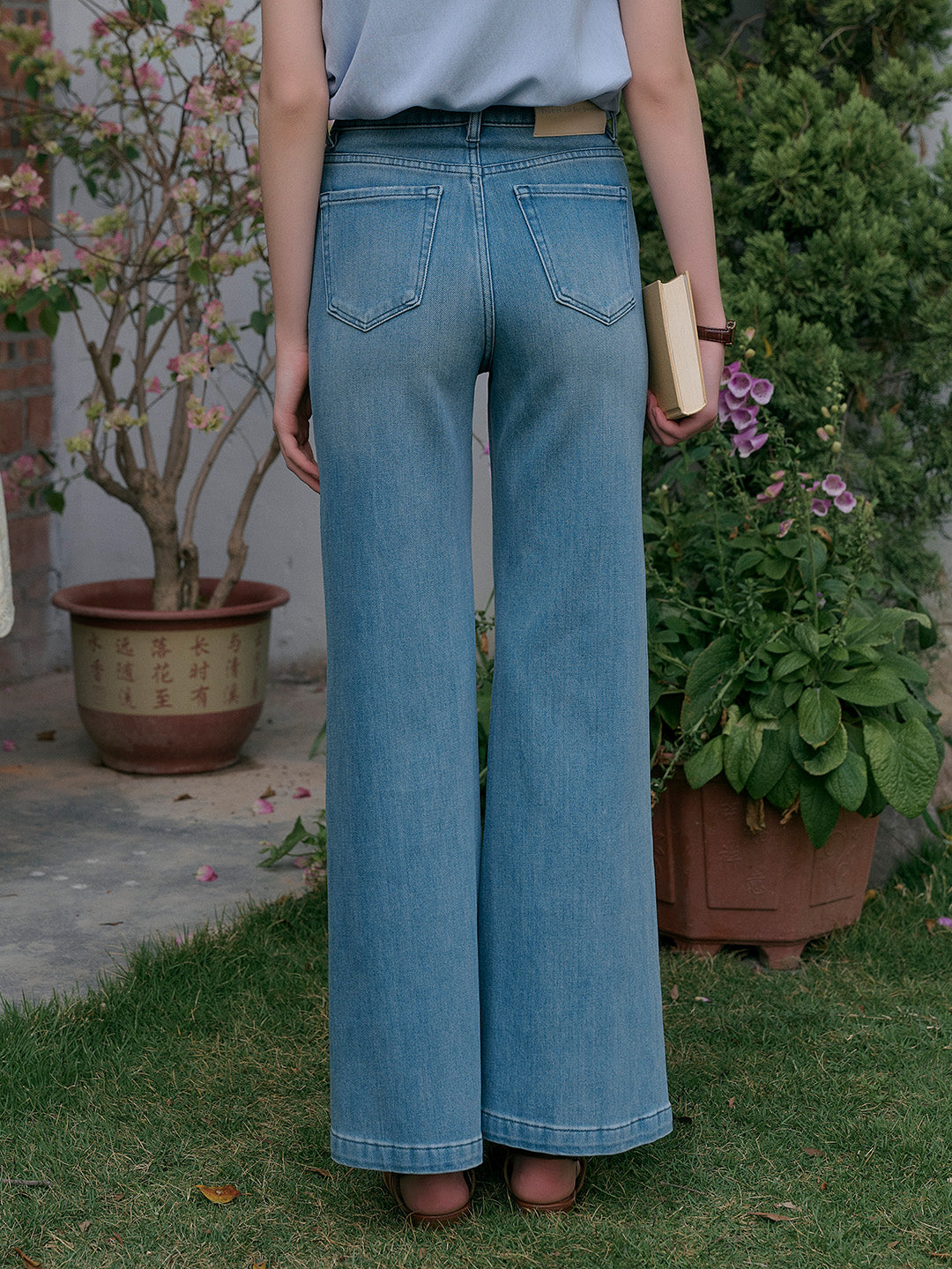 Eloise Mid-Waist Jeans