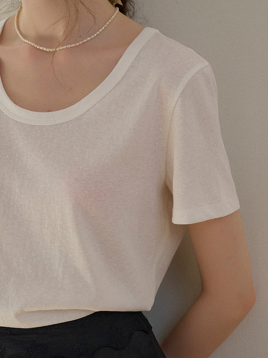 Maisie Simple Round Neck Top - White
