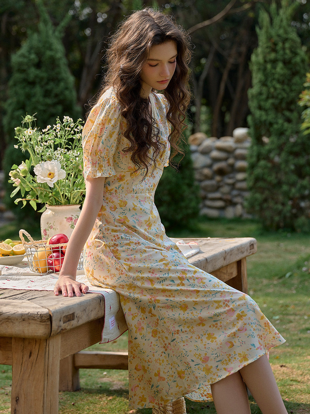 【Final Sale】Stormi Charming V-neck Lace Trimmed Floral Print Dress