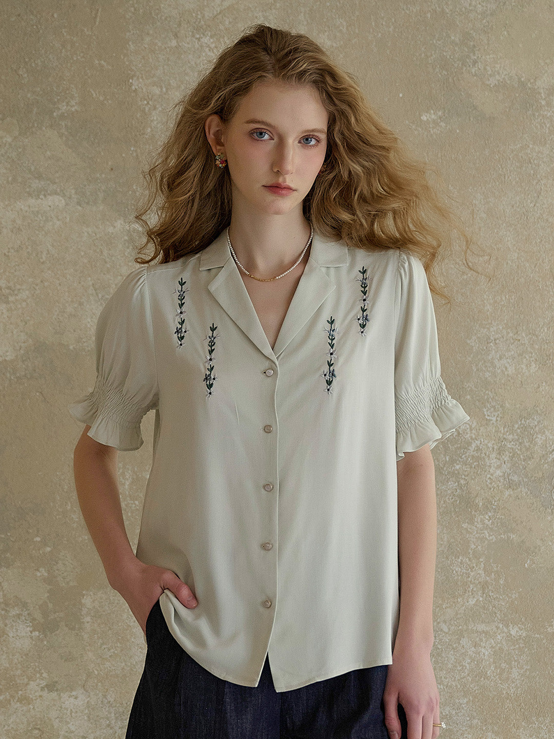 【Final Sale】Wisteria V-Neck Embroidery Blouse - Green