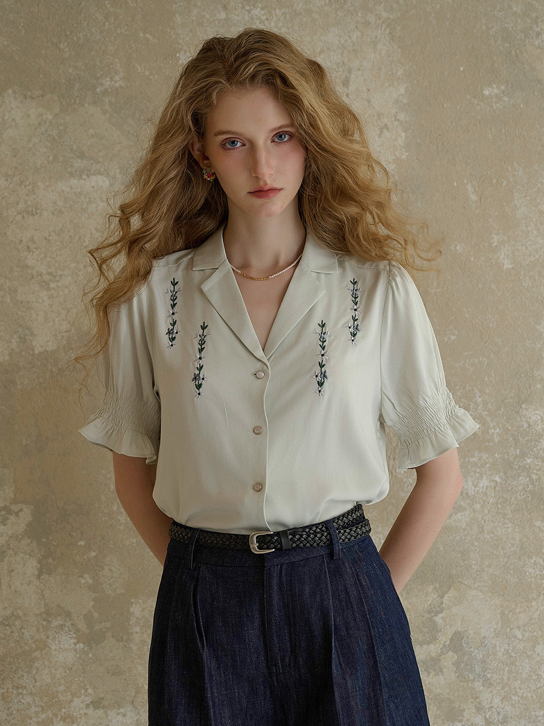 【Final Sale】Wisteria V-Neck Embroidery Blouse - Green