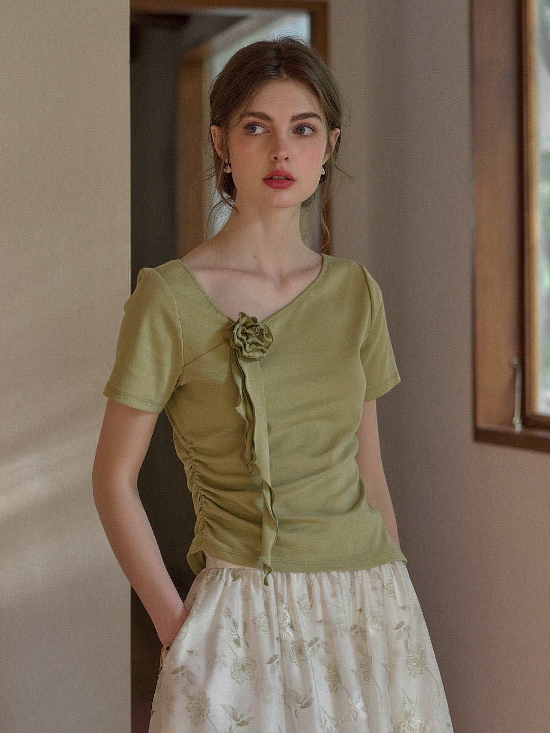 Emma Round Neck 3D Rose Cotton Blouse