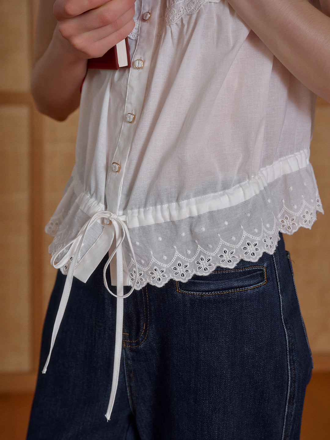 Daisy Round Neck Lace 100% Cotton Vest