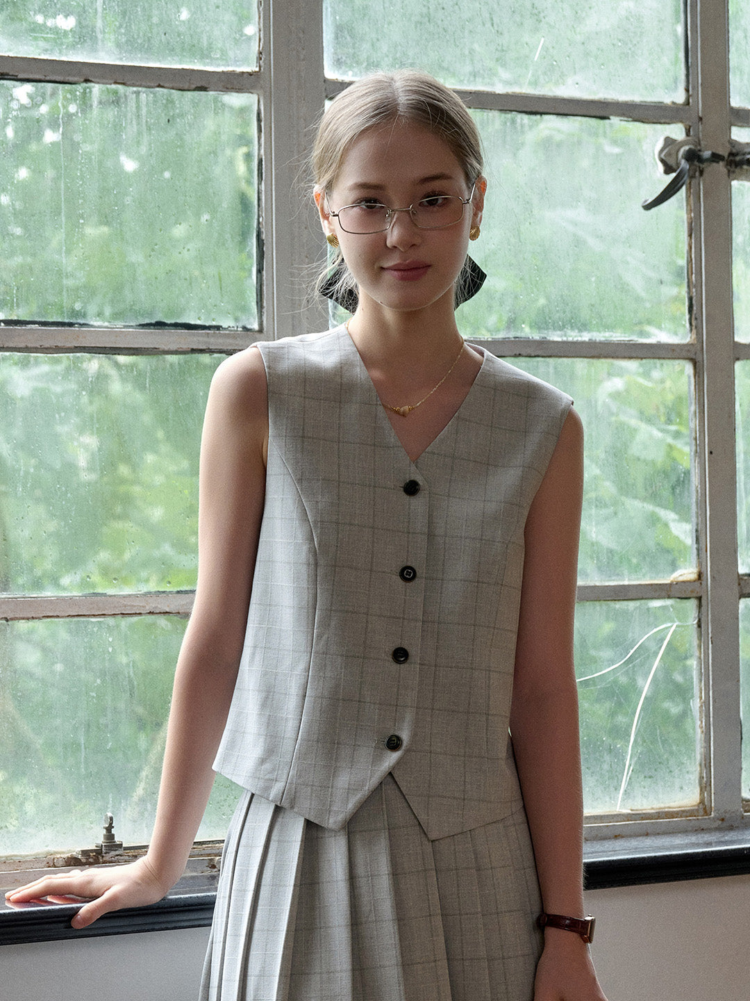 Amina V-Neck Plaid Vest