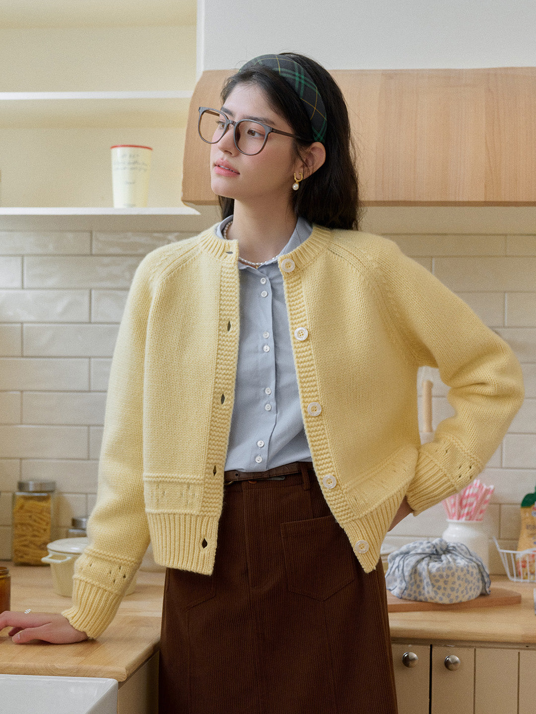 Alicia Round Neck Short 100%Wool Cardigan