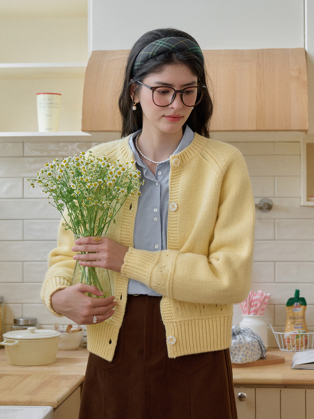 Alicia Round Neck Short 100%Wool Cardigan
