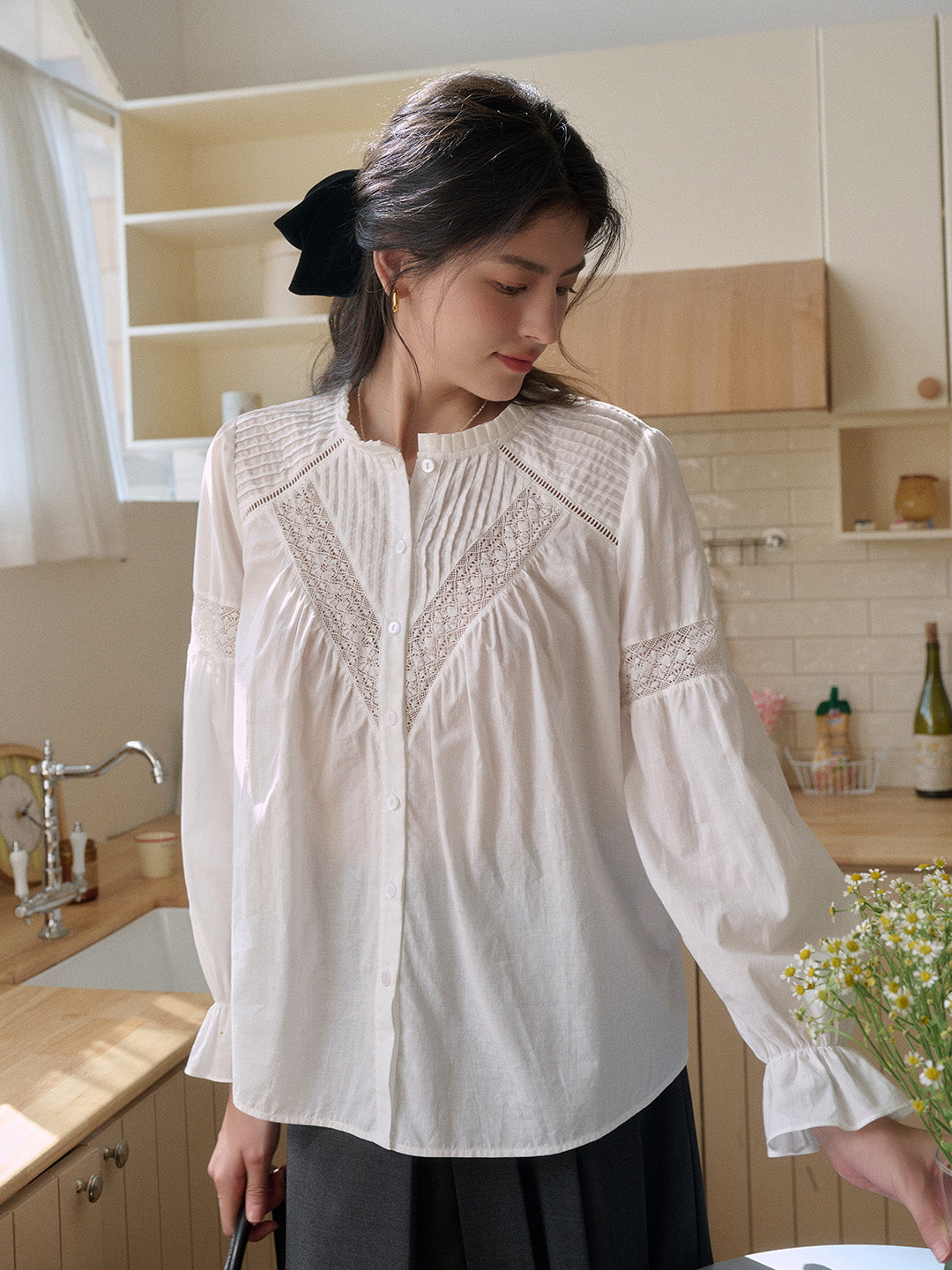 Mabel Round Neck Lace Hollow Blouse