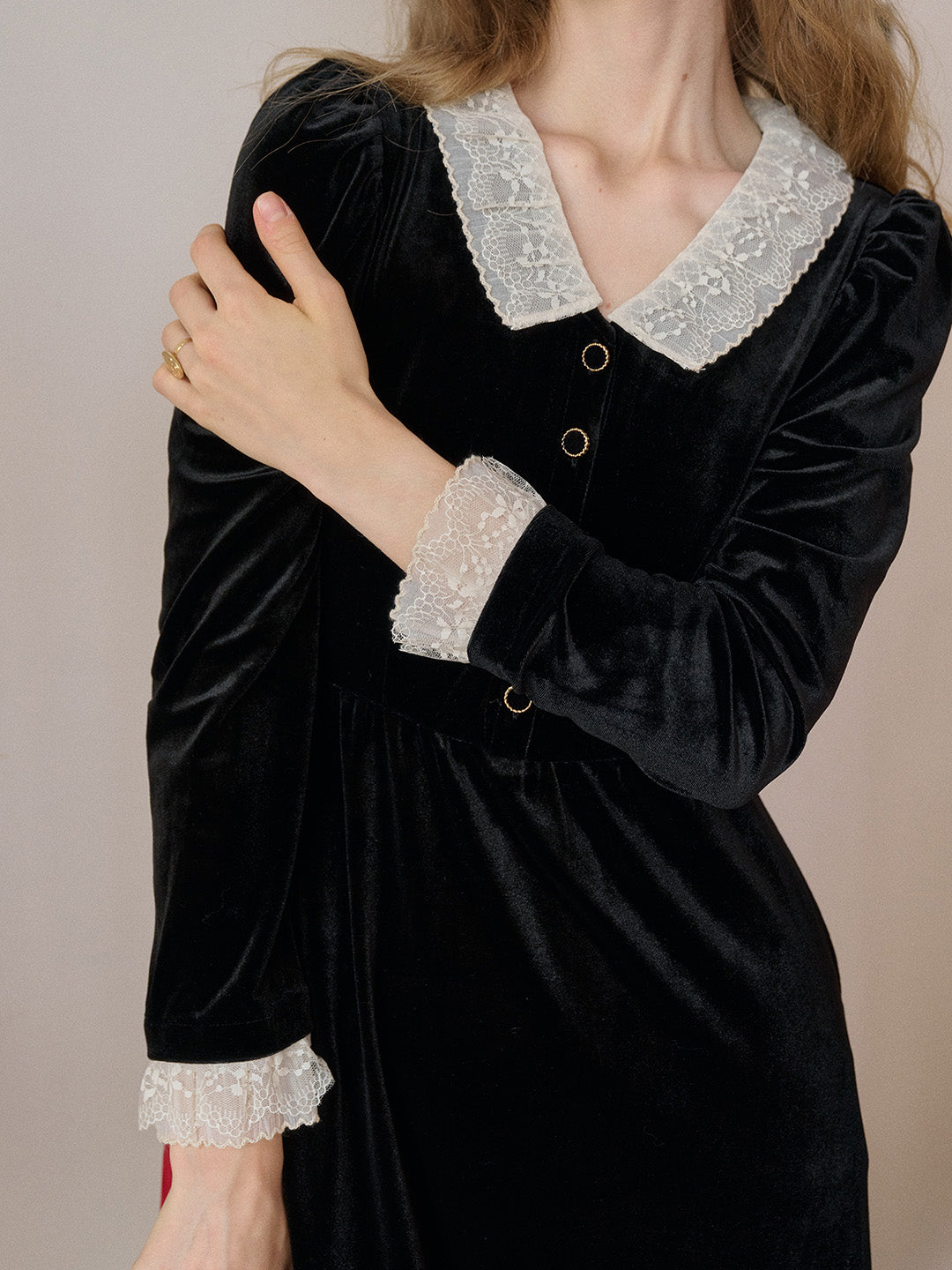 Emely V-Neck Velvet Lace Dress