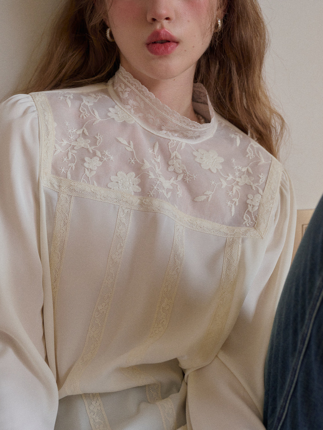 Raya Stand Collar Embroidery Blouse