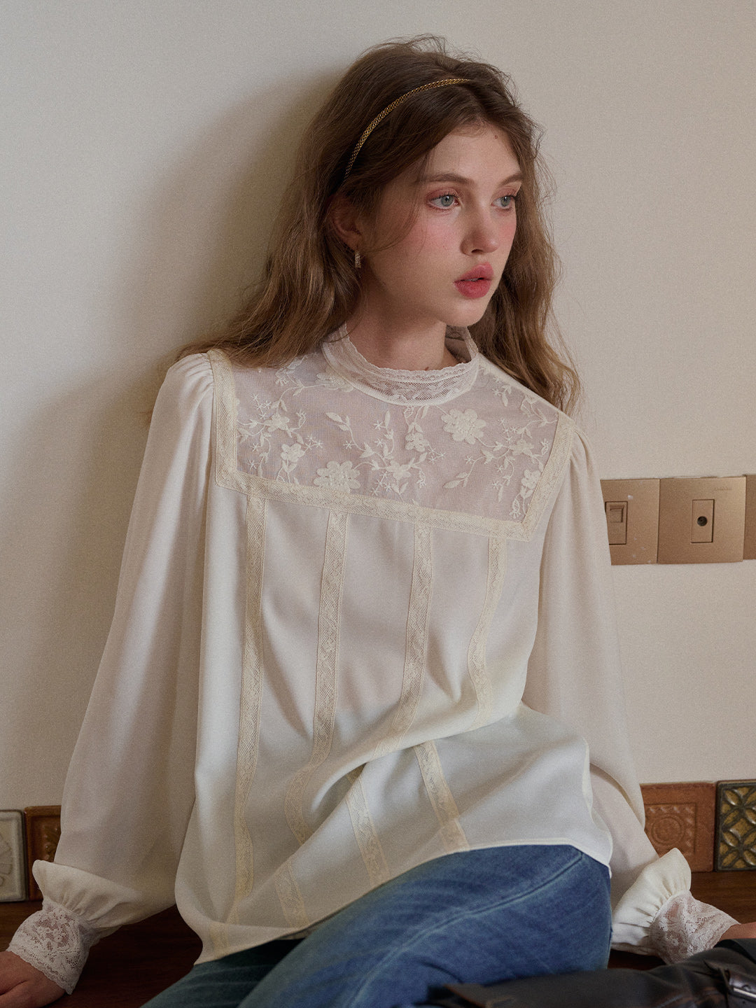 Raya Stand Collar Embroidery Blouse