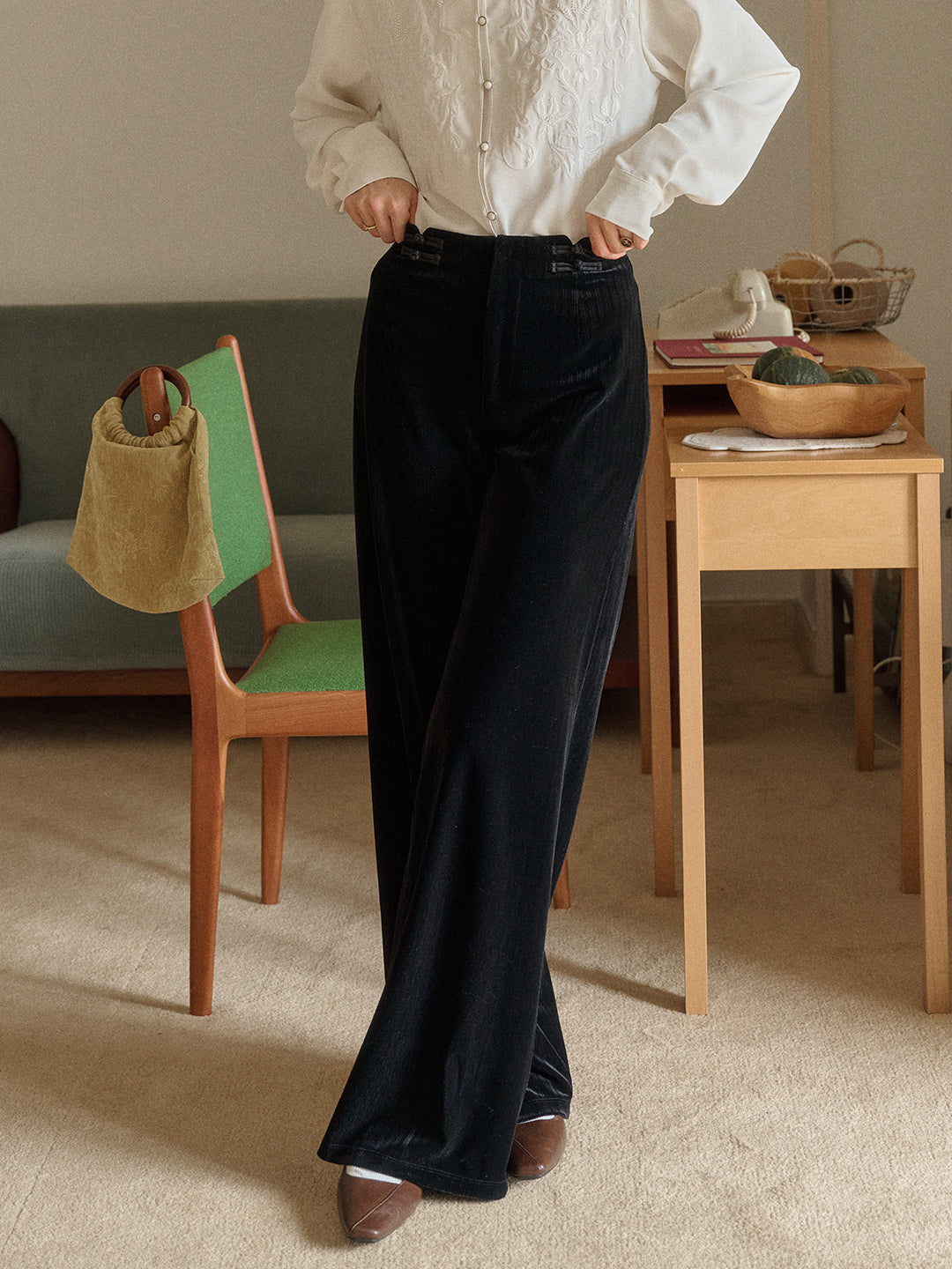 Freyja Frog Button Striaght Trousers