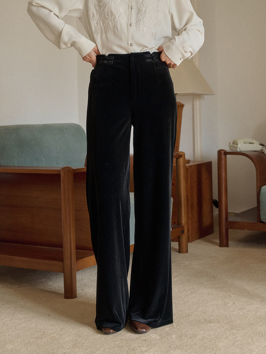 Freyja Frog Button Striaght Trousers