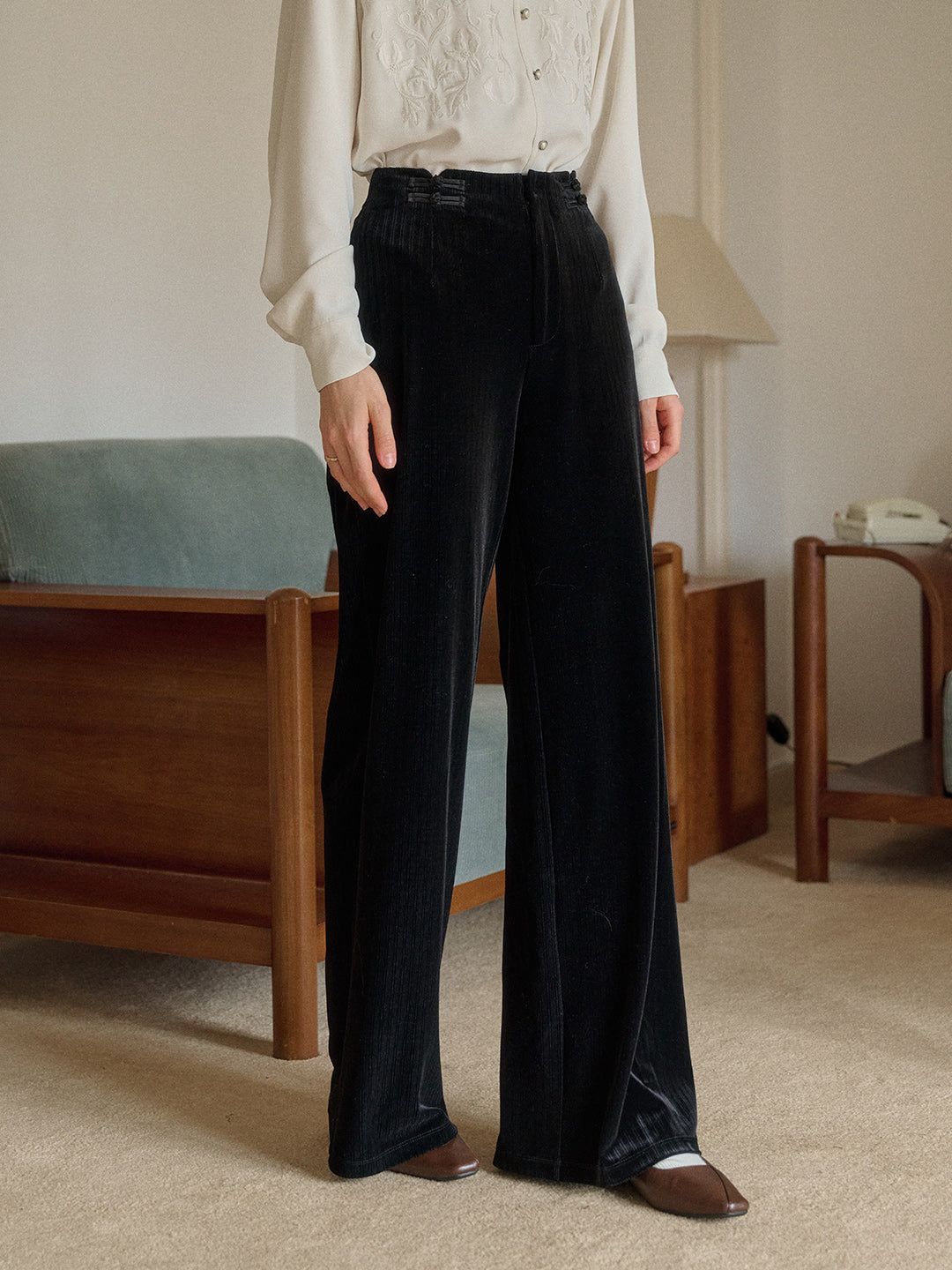 Freyja Frog Button Striaght Trousers