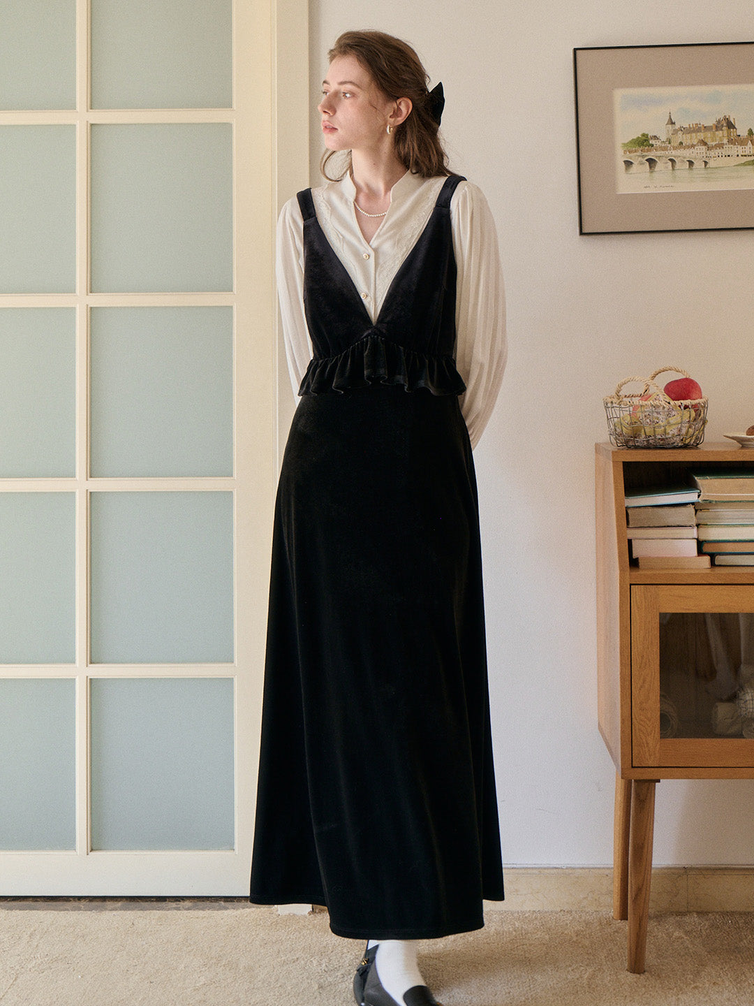 Rosalia V-Neck Velvet Dress