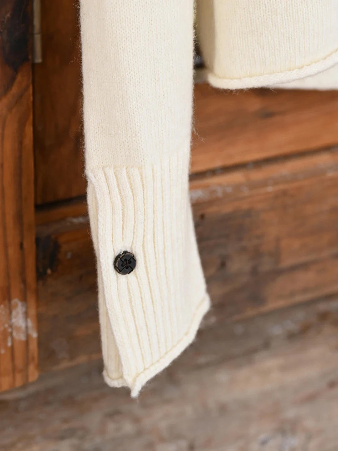 Araceli Round Neck 100% Wool Cardigan