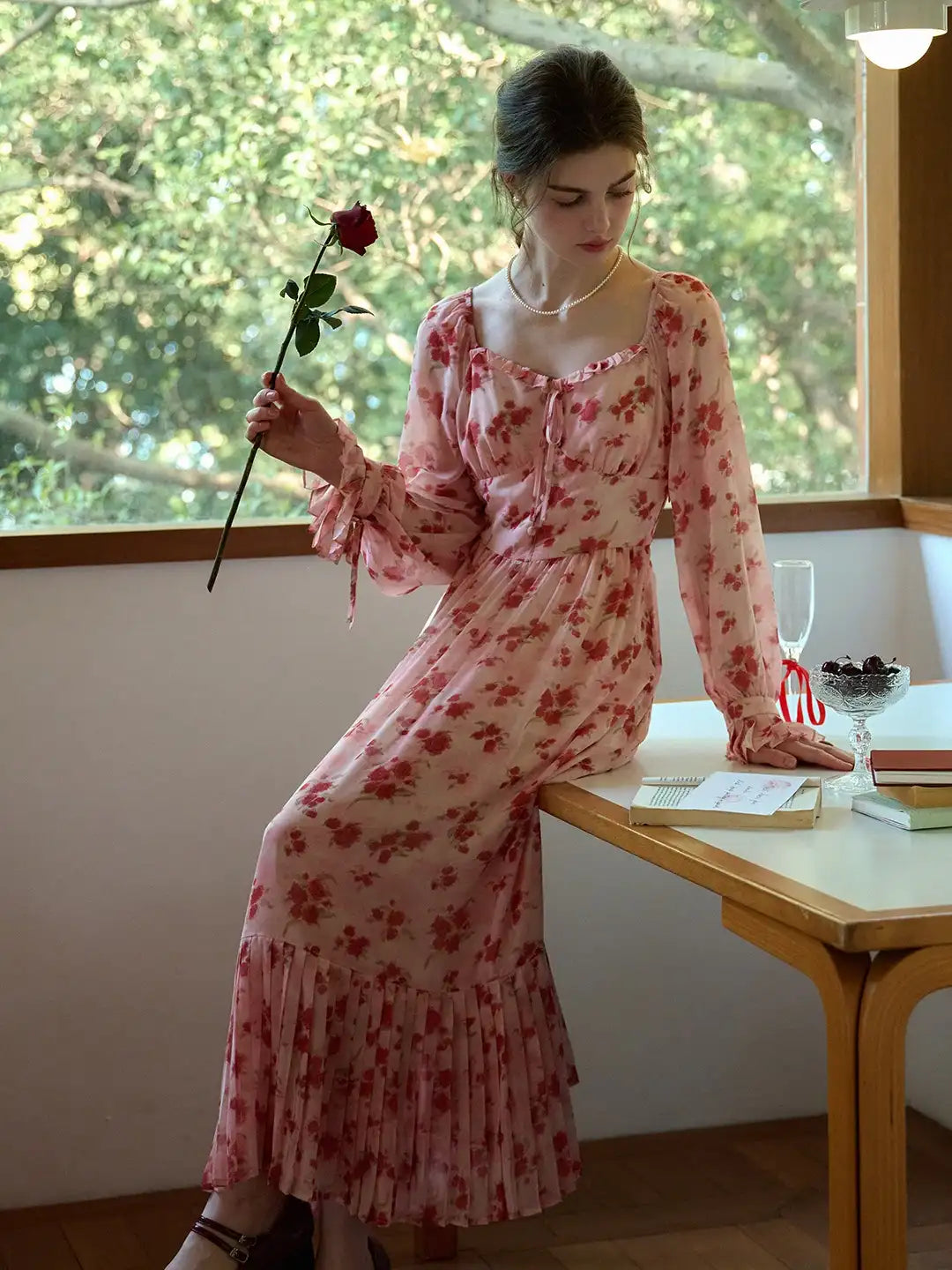 Amaris Sweetheart Neck Floral Dress