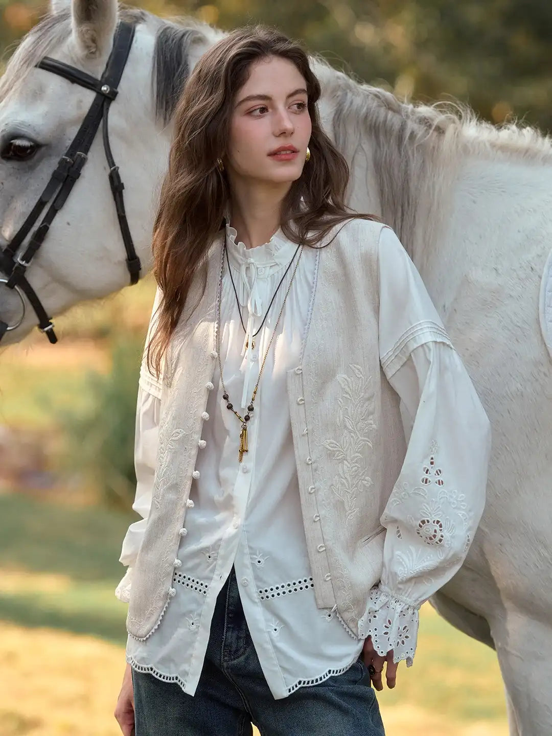 Jade V-Neck Embroidery Knot Button Vest