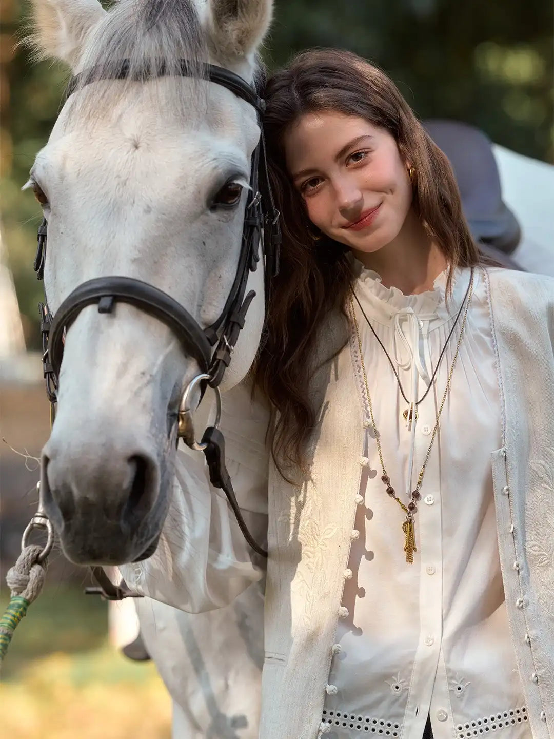 Jade V-Neck Embroidery Knot Button Vest