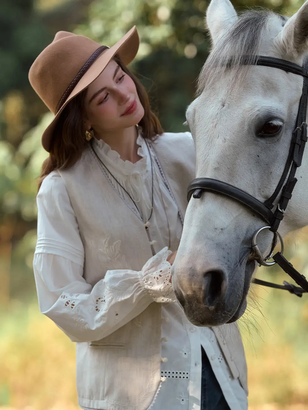 Jade V-Neck Embroidery Knot Button Vest